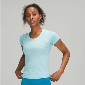 Lululemon Swiftly Tech Short Sleeve Shirt 2.0 
Race Length Icing Blue size 10